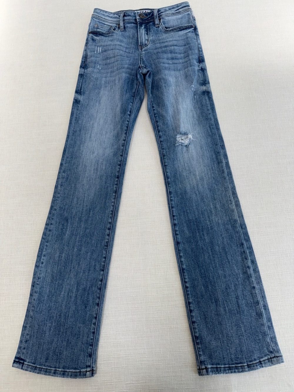 Bayeas Classic Mid-Rise Flare Jeans in Washed Blue